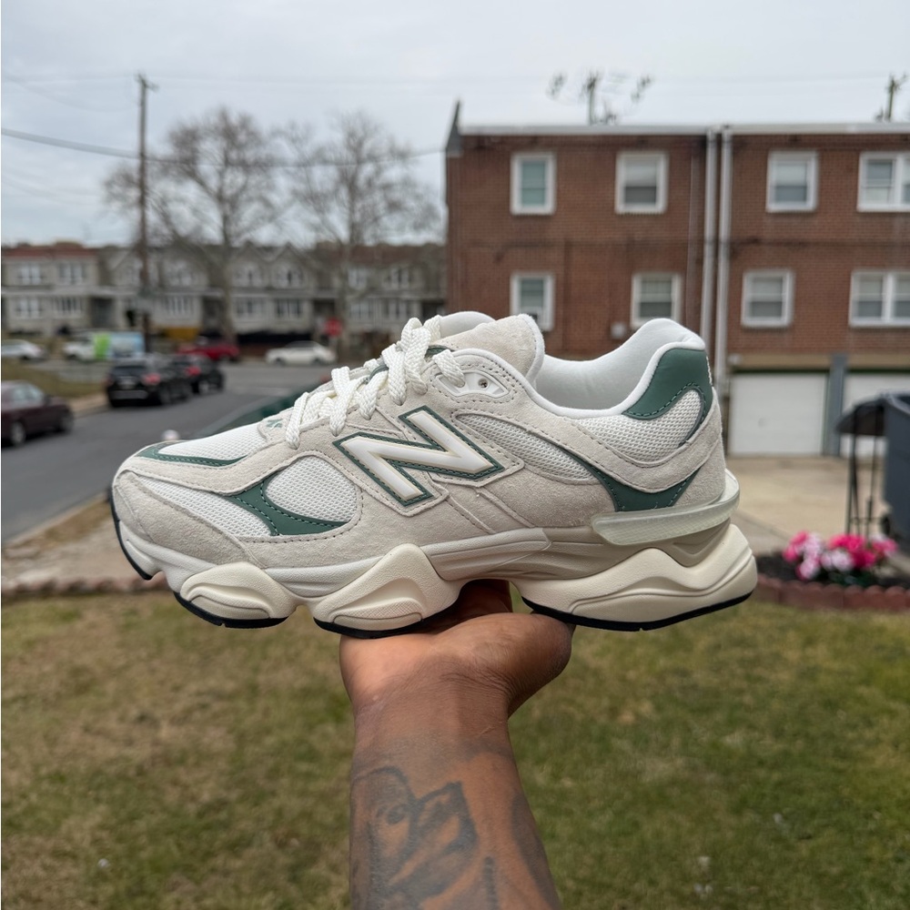 New Balance Men’s 9060 Sneaker